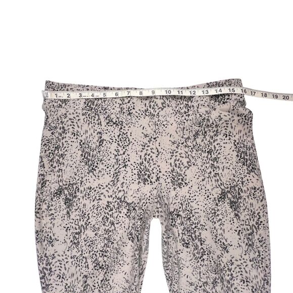 Torrid Leggings 2X Cheetah Print Loungewear Cropped Mid Rise Luxe Activewear - Picture 3 of 10